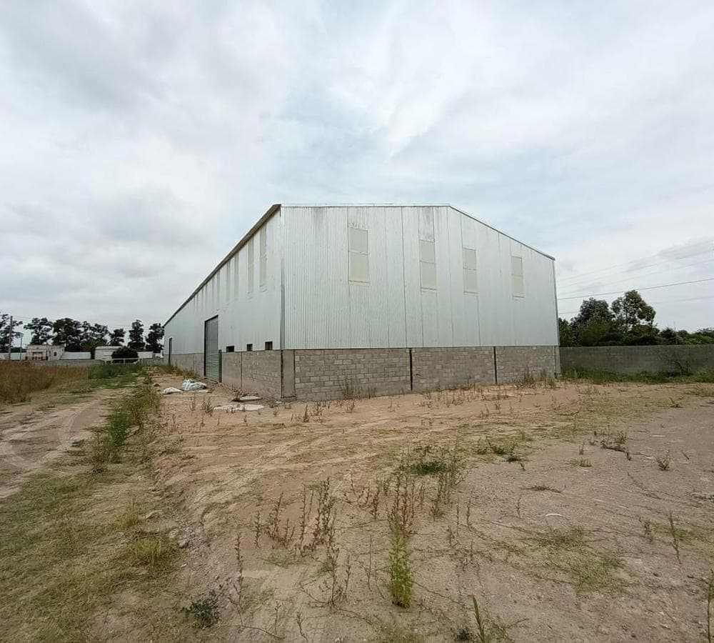 WAREHOUSE FOR RENT IN THE LUJÁN INDUSTRIAL ZONE