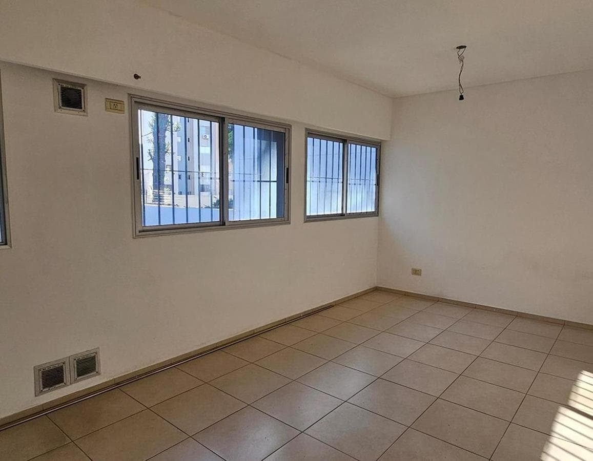 ONE-ROOM APARTMENT FOR SALE, JUST A FEW METERS FROM HAEDO STATION