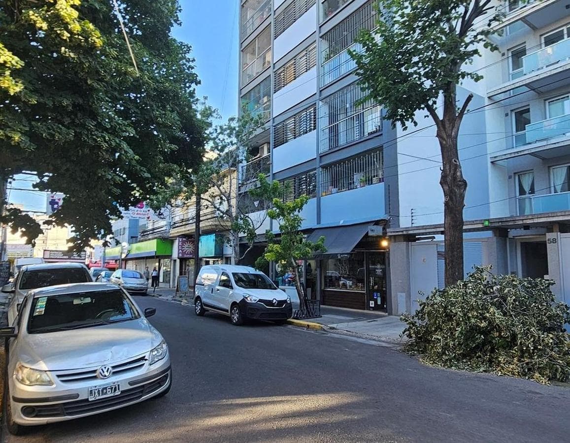 ONE-ROOM APARTMENT FOR SALE, JUST A FEW METERS FROM HAEDO STATION