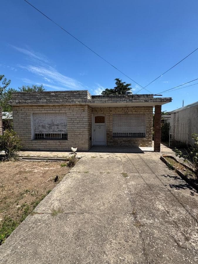 HOUSE IN JAUREGUI - ELIGIBLE FOR A LOAN