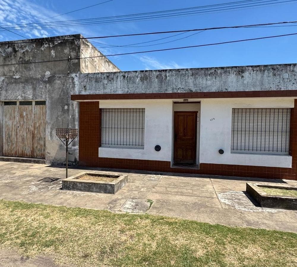 HOUSE IN JÁUREGUI ELIGIBLE FOR A LOAN