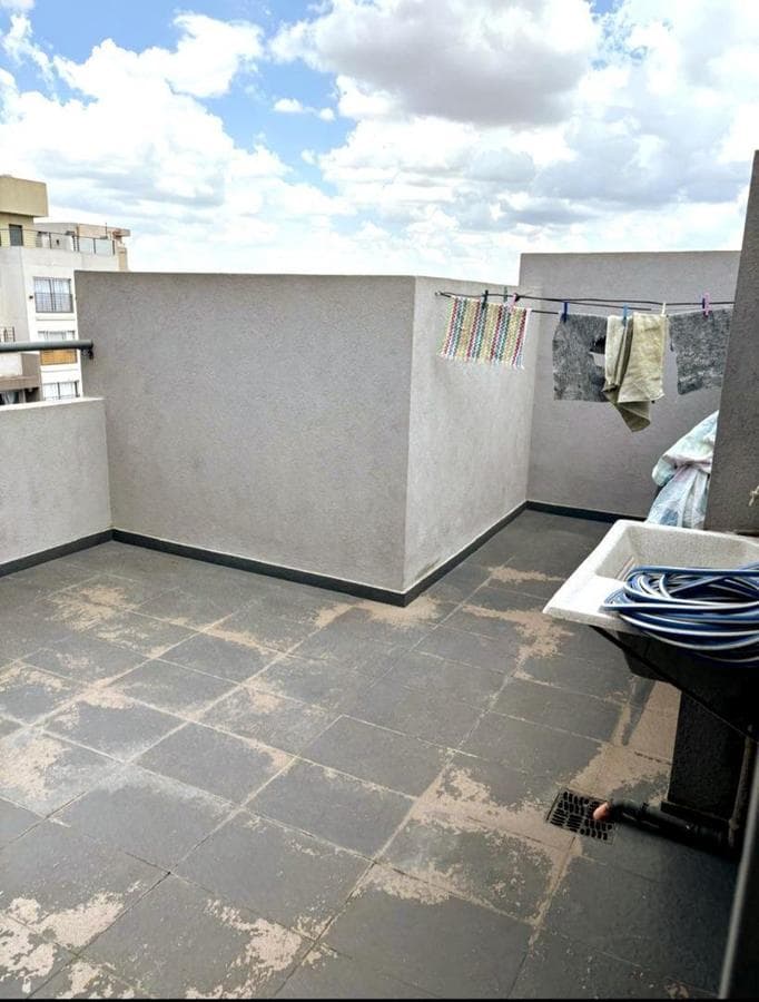 THREE-BEDROOM APARTMENT WITH TWO PARKING SPACES IN SOUTH MORÓN