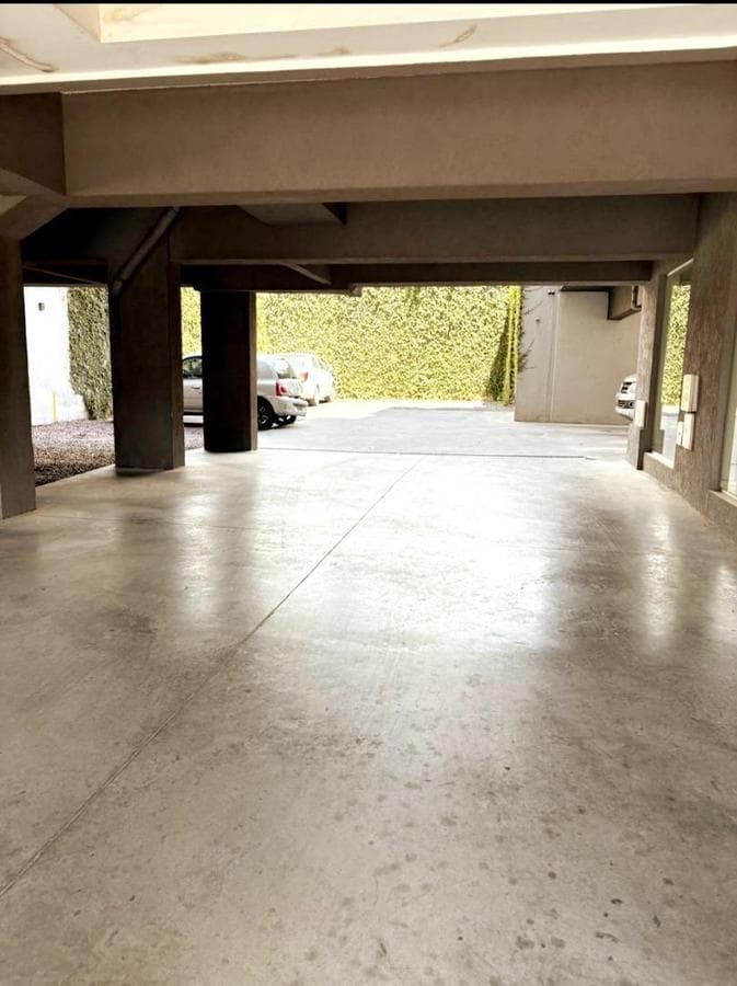 THREE-BEDROOM APARTMENT WITH TWO PARKING SPACES IN SOUTH MORÓN