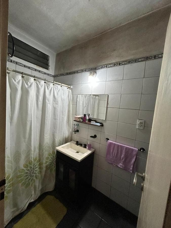 House in Moreno with 5 rooms