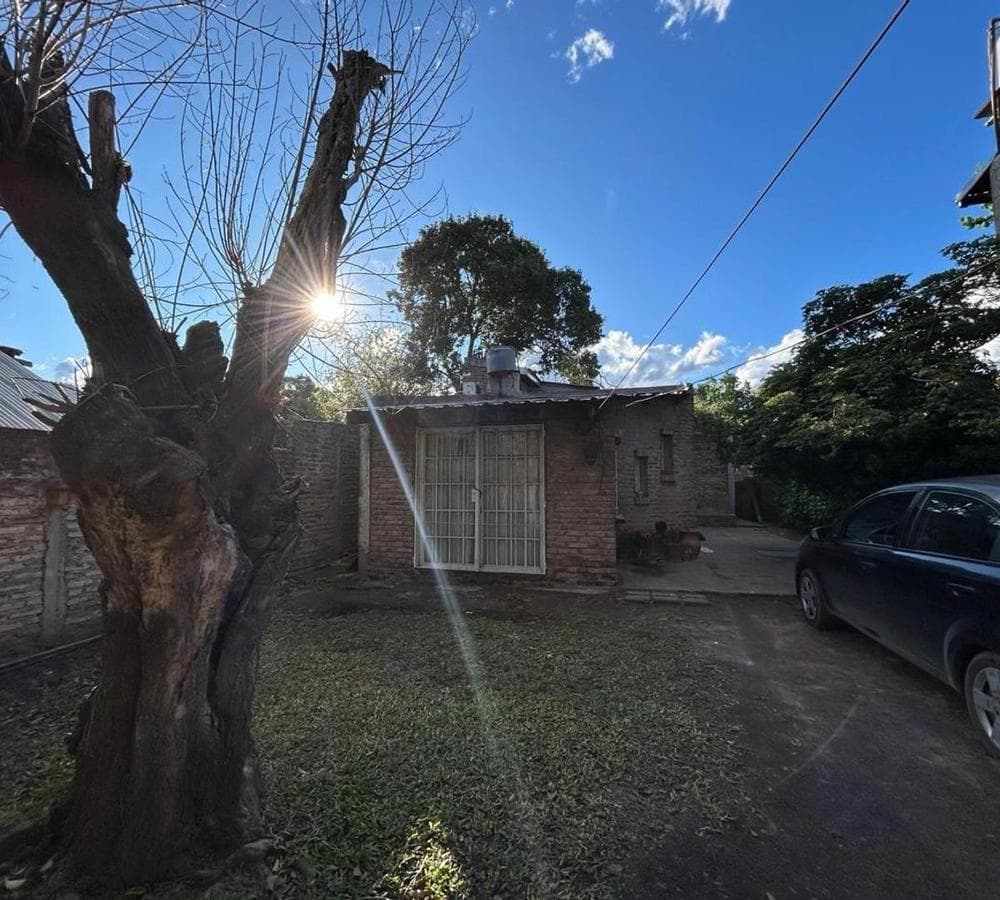 House in Moreno with 5 rooms