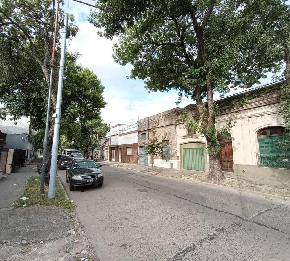 LAND FOR SALE IN DOWNTOWN LUJÁN FOR DEVELOPMENT