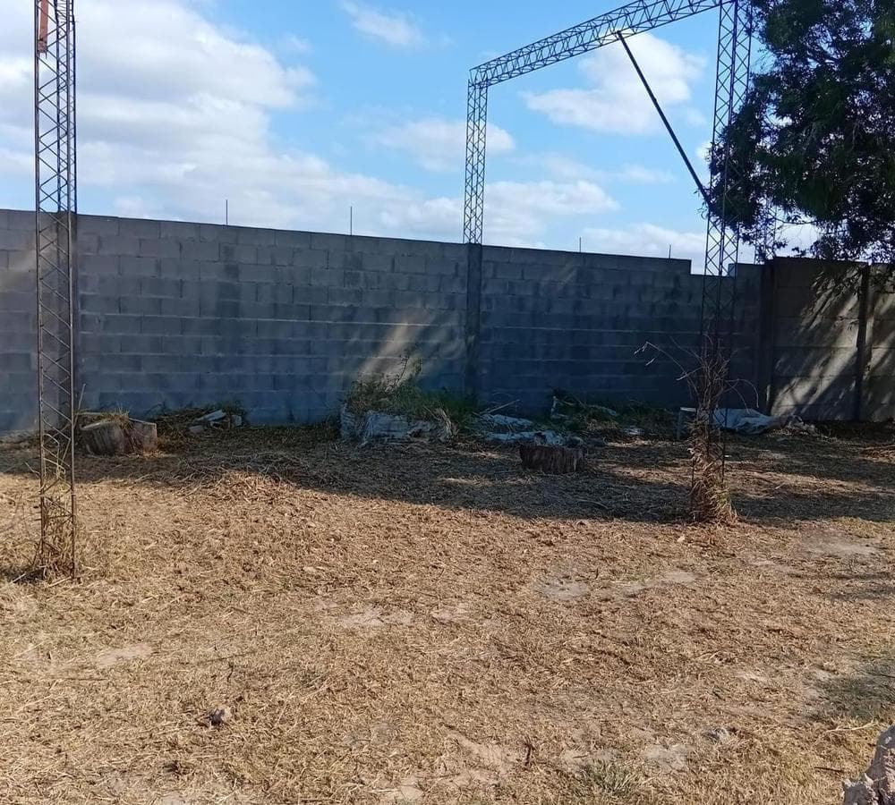 Warehouse for sale in Luján (1000 m² lot)