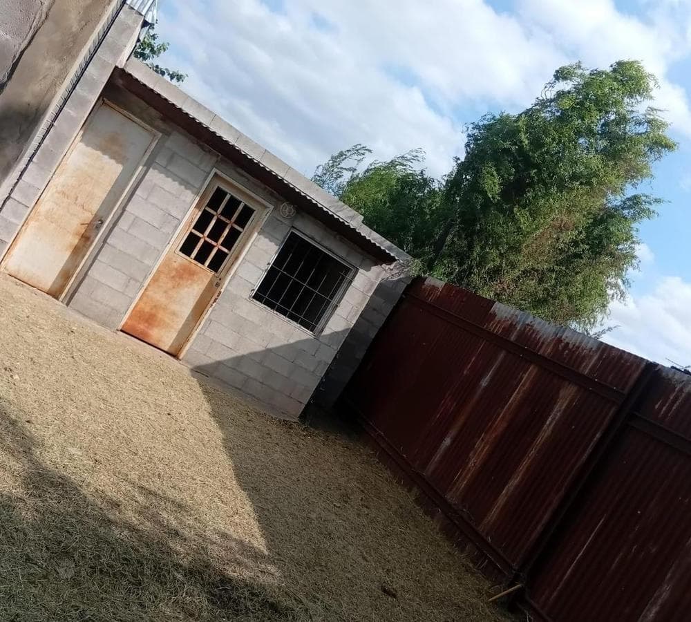 Warehouse for sale in Luján (1000 m² lot)