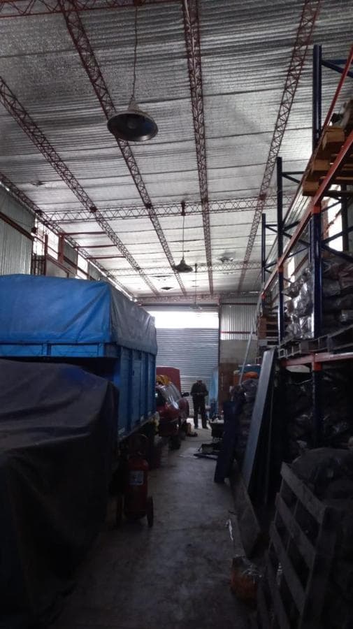Warehouse for sale in Luján (1000 m² lot)