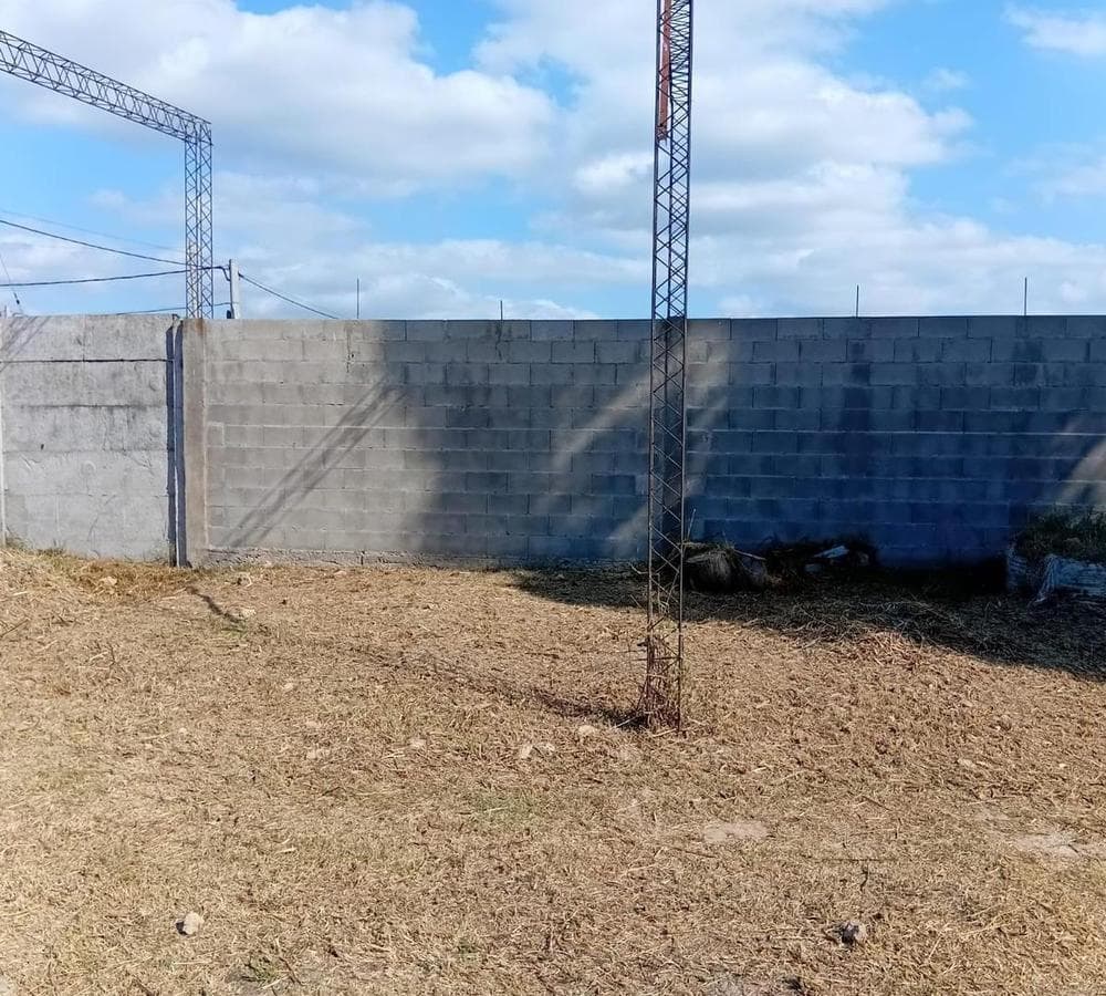 Warehouse for sale in Luján (1000 m² lot)