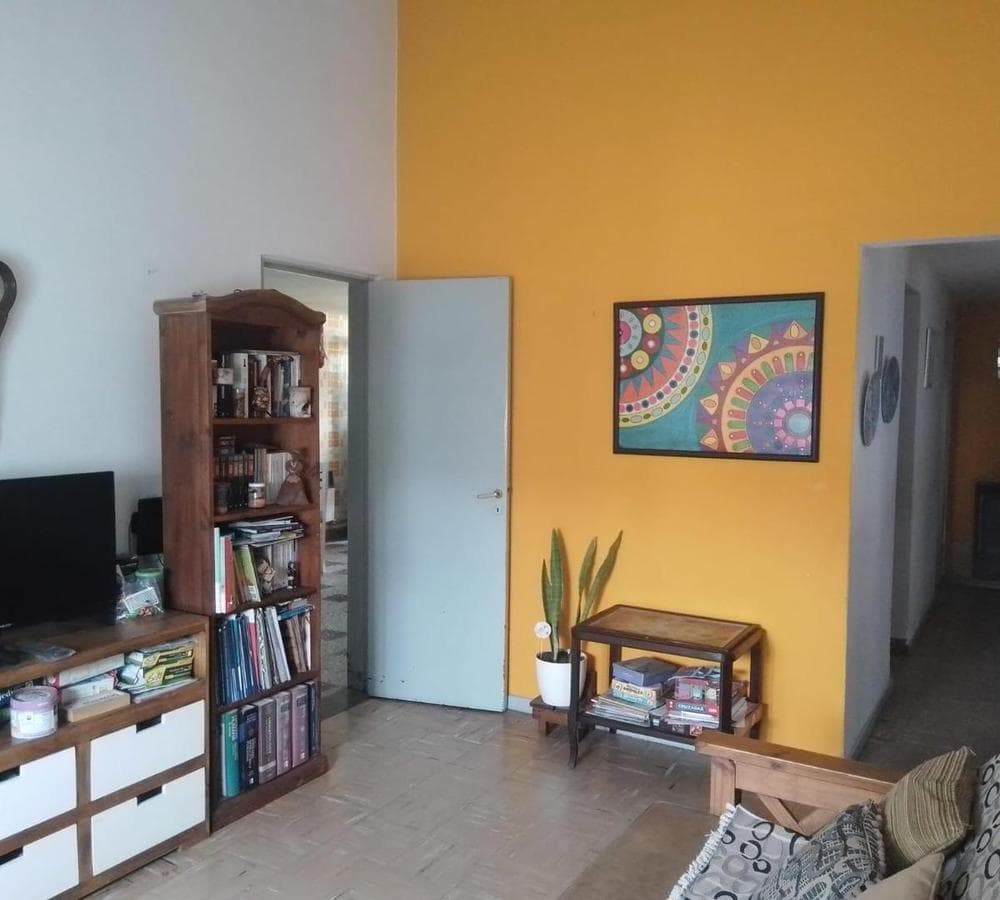 Charming house with a spacious park for families in Luján