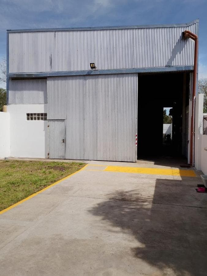 Commercial Warehouse for Sale in North Ituzaingó