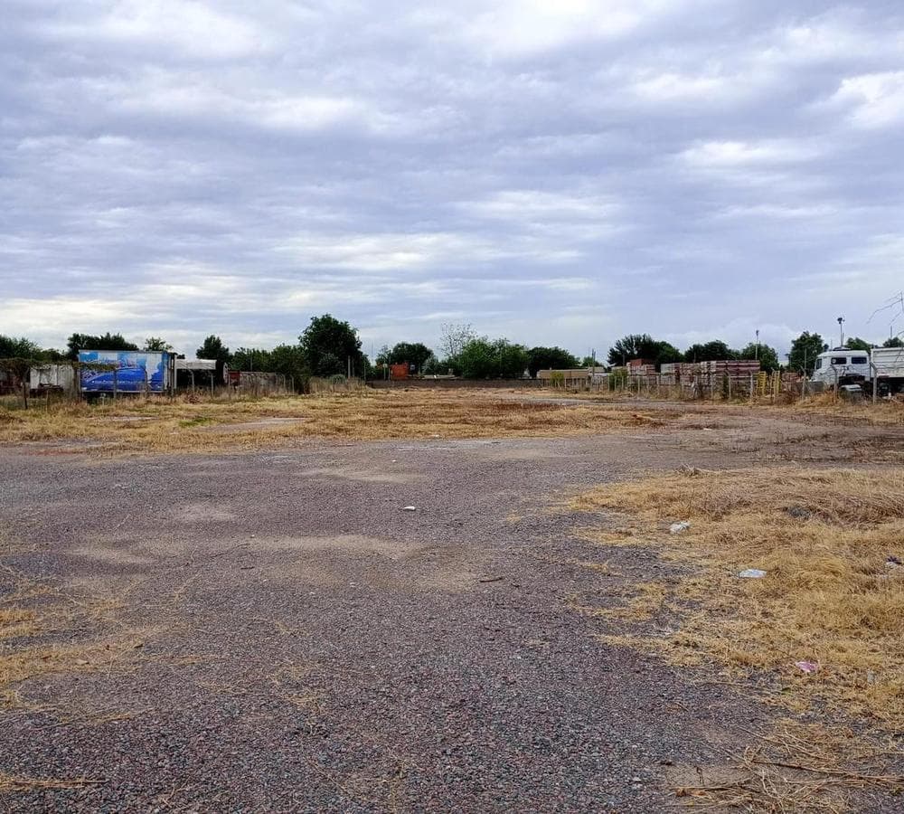 PROPERTY FOR RENT ON COLECTORA STREET, WEST ENTRANCE TO LUJÁN