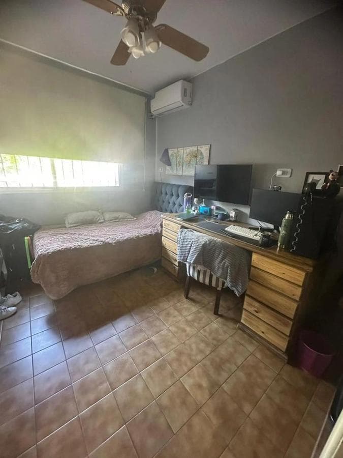 5-ROOM HOUSE FOR SALE WITH COMMERCIAL SPACE IN MORENO
