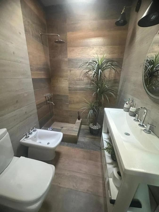 5-ROOM HOUSE FOR SALE WITH COMMERCIAL SPACE IN MORENO