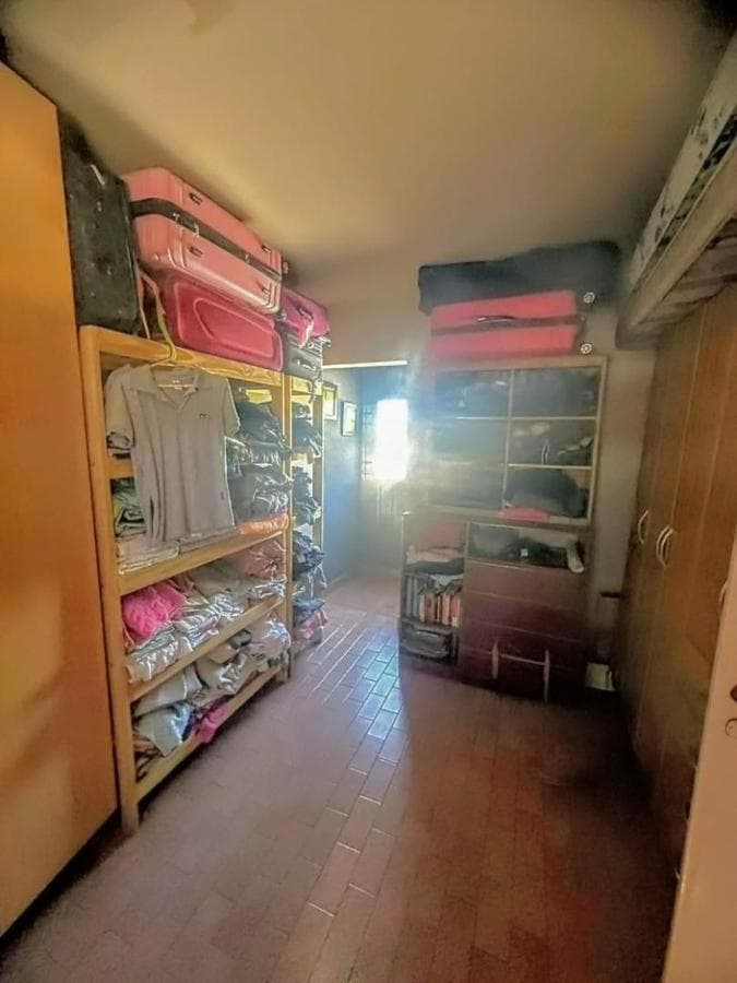 5-ROOM HOUSE FOR SALE WITH COMMERCIAL SPACE IN MORENO