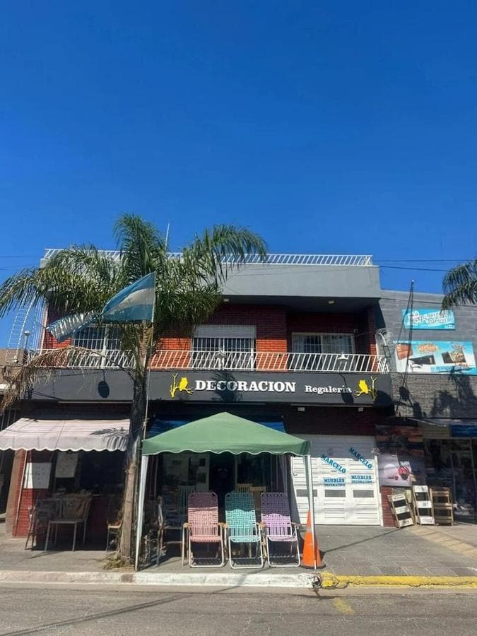 5-ROOM HOUSE FOR SALE WITH COMMERCIAL SPACE IN MORENO