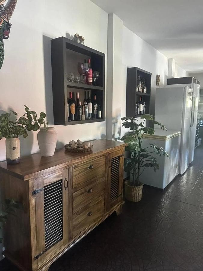 5-ROOM HOUSE FOR SALE WITH COMMERCIAL SPACE IN MORENO