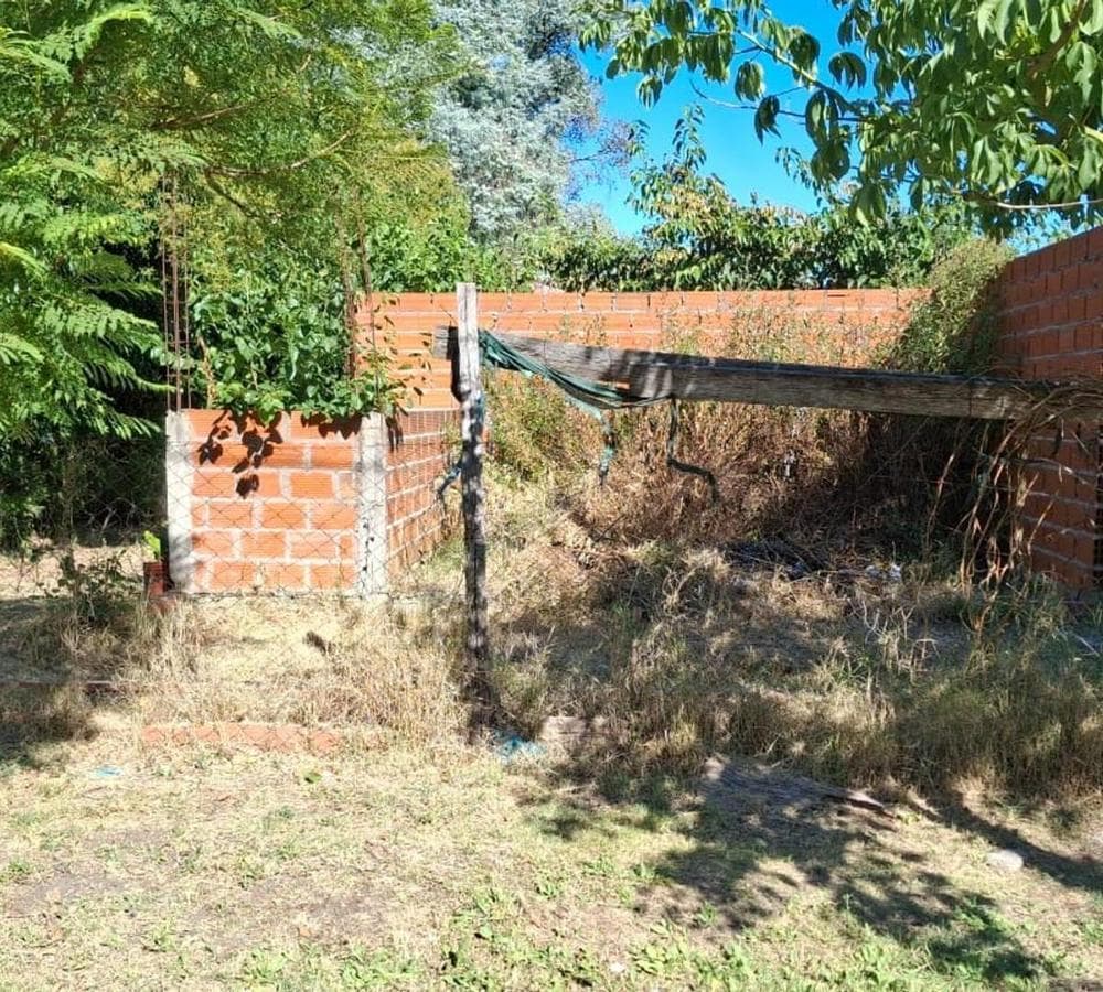 INVESTMENT OPPORTUNITY: 20x53 lot in Villa Rosa