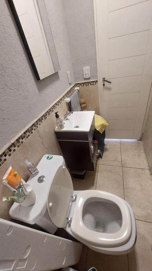 Apartment in Castelar 2 with a garage and terrace-balcony.