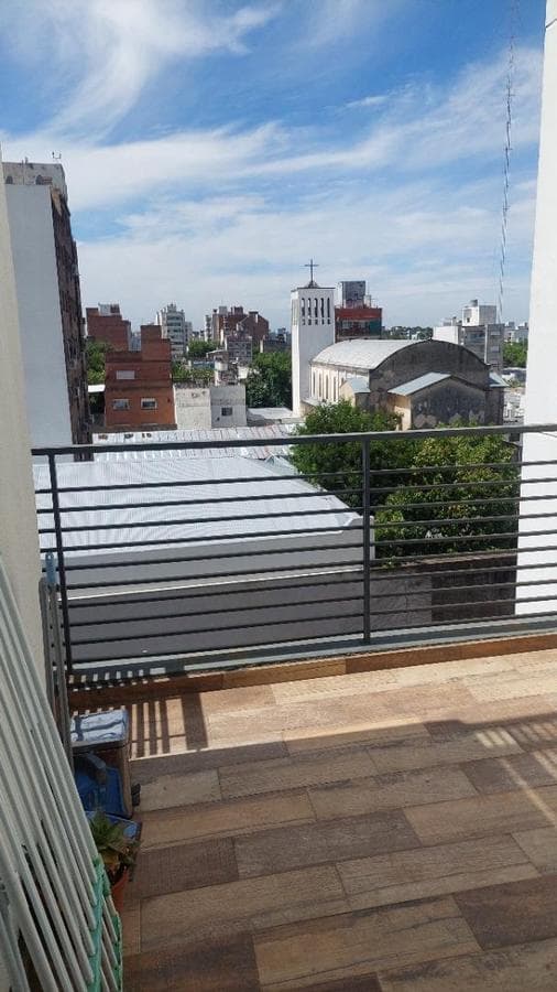 Apartment in Castelar 2 with a garage and terrace-balcony.