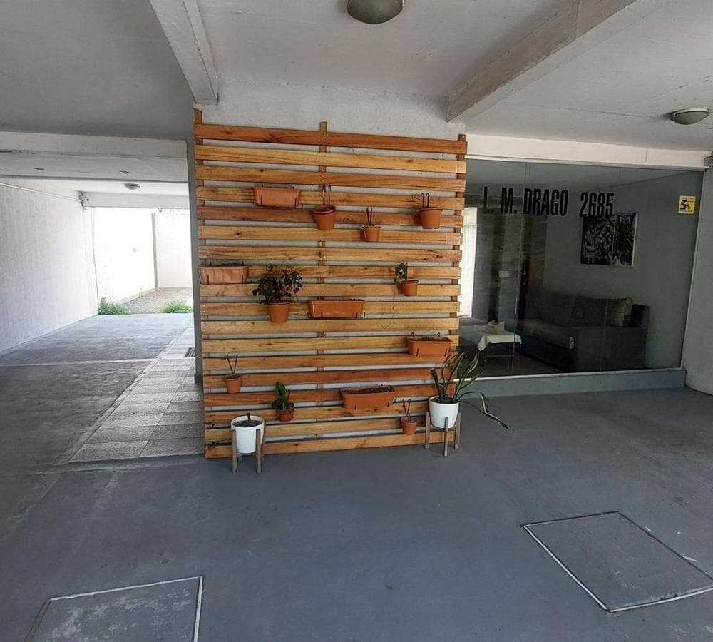 Apartment in Castelar 2 with a garage and terrace-balcony.