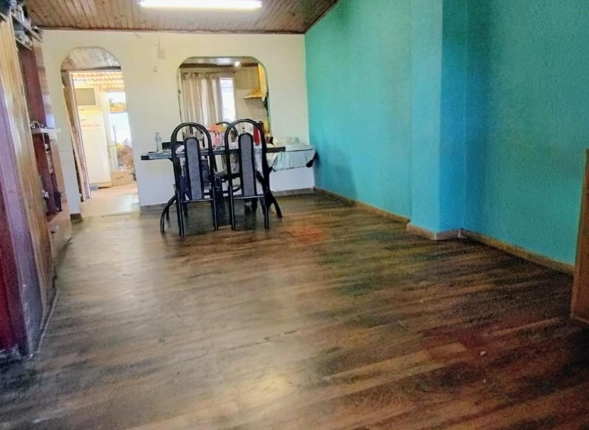 3-ROOM HOUSE FOR SALE WITH RENTAL APARTMENTS IN MORENO