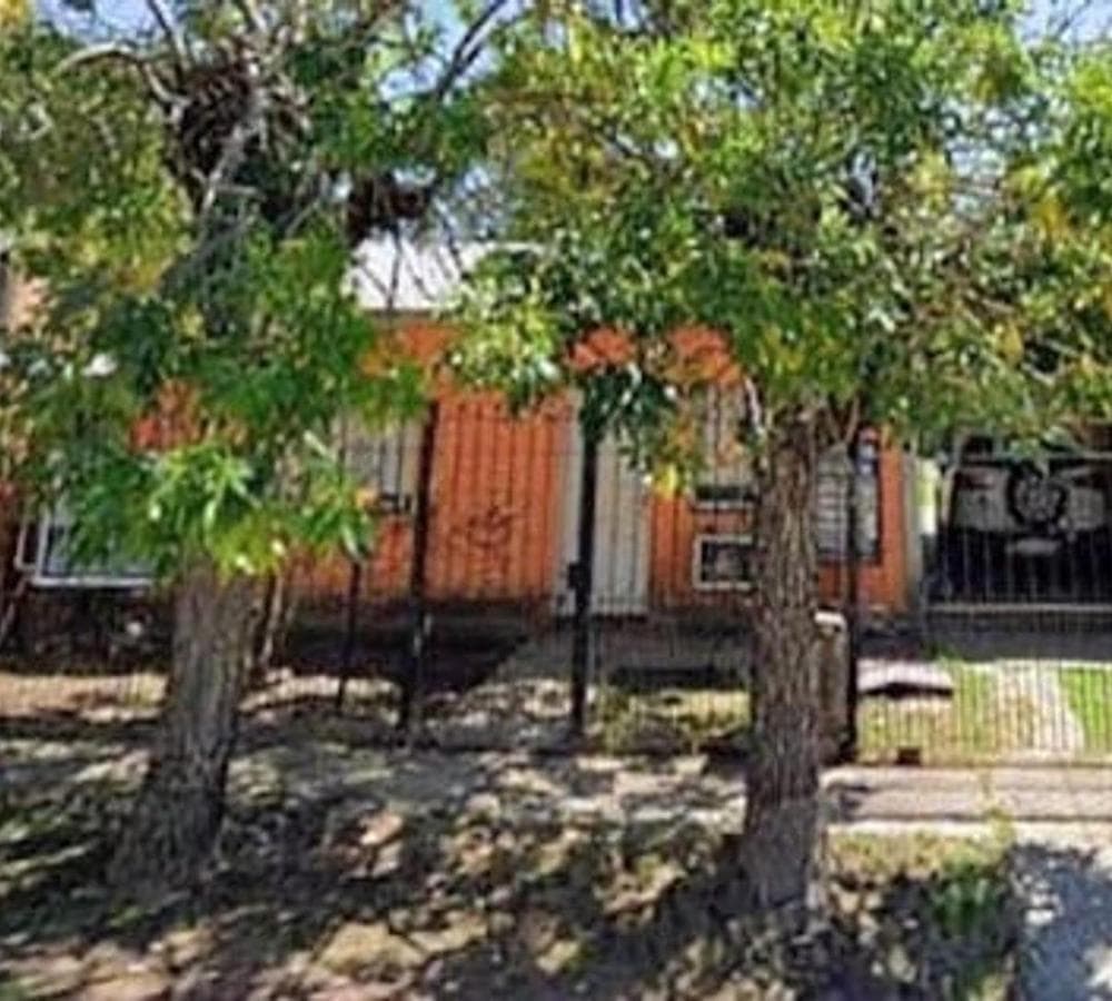3-ROOM HOUSE FOR SALE WITH RENTAL APARTMENTS IN MORENO
