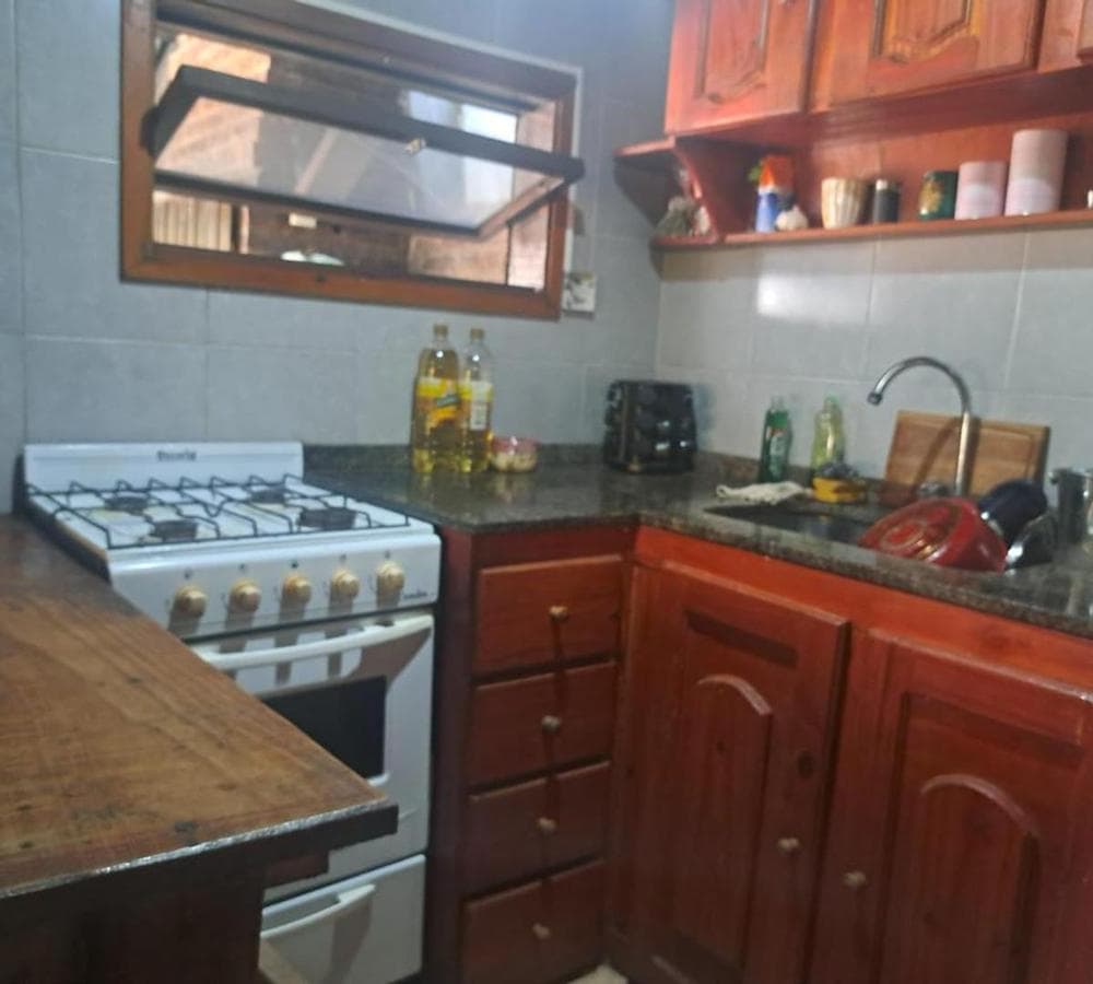 COTTAGE-STYLE HOUSE FOR SALE IN THE LAS ACACIAS GATED COMMUNITY, LA REJA