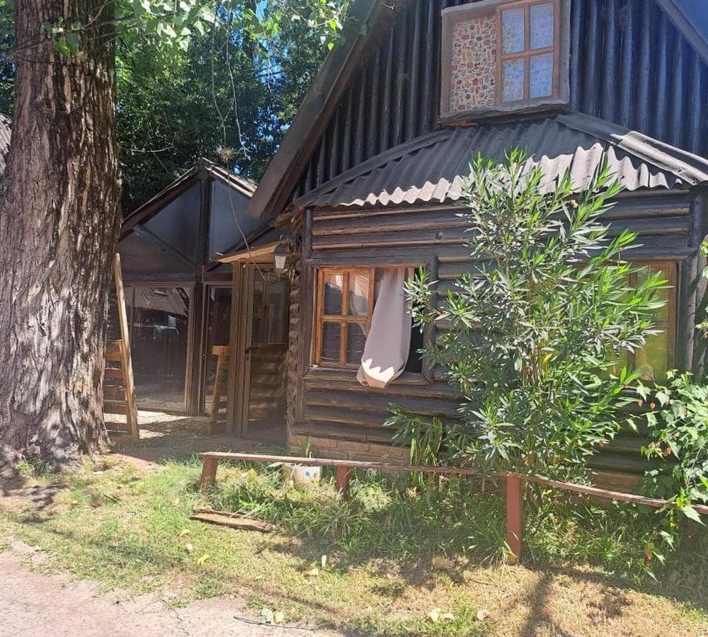 COTTAGE-STYLE HOUSE FOR SALE IN THE LAS ACACIAS GATED COMMUNITY, LA REJA