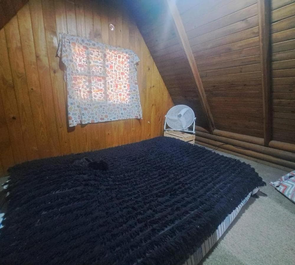 COTTAGE-STYLE HOUSE FOR SALE IN THE LAS ACACIAS GATED COMMUNITY, LA REJA