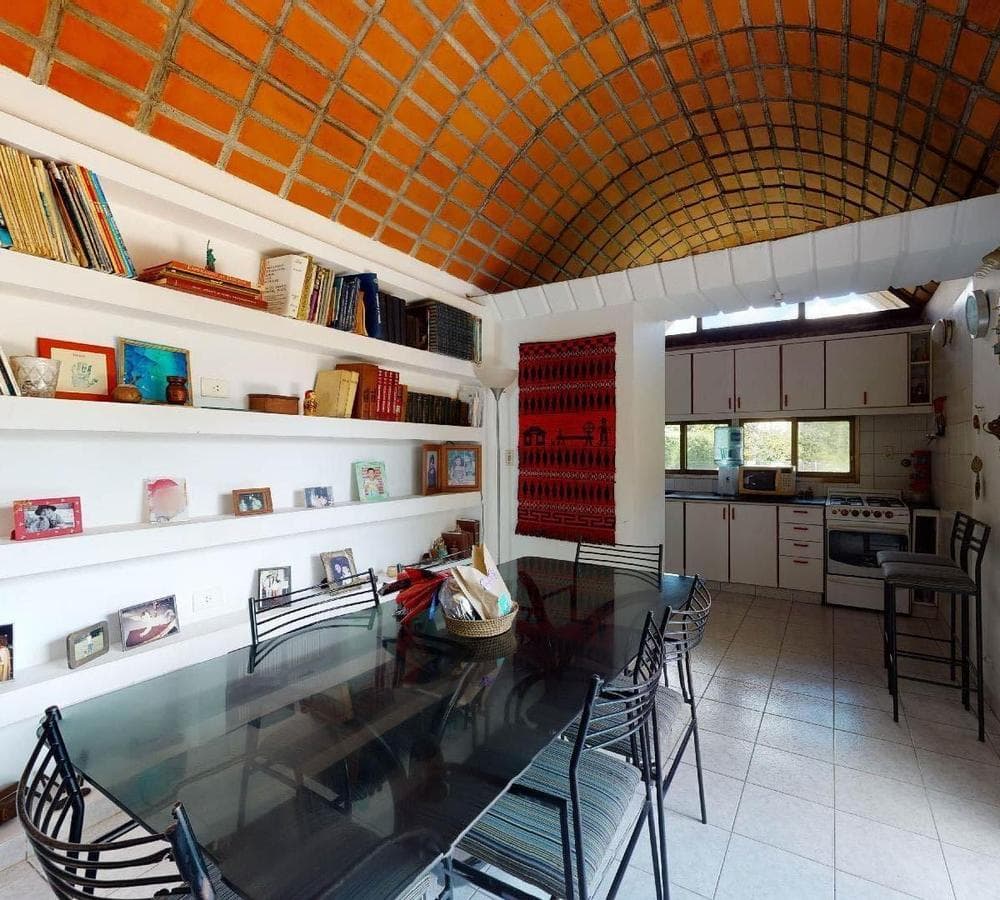 OPPORTUNITY: House on 3 Consolidated Lots Country Banco Provincia