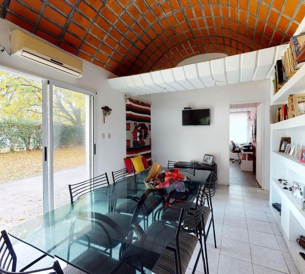 OPPORTUNITY: House on 3 Consolidated Lots Country Banco Provincia
