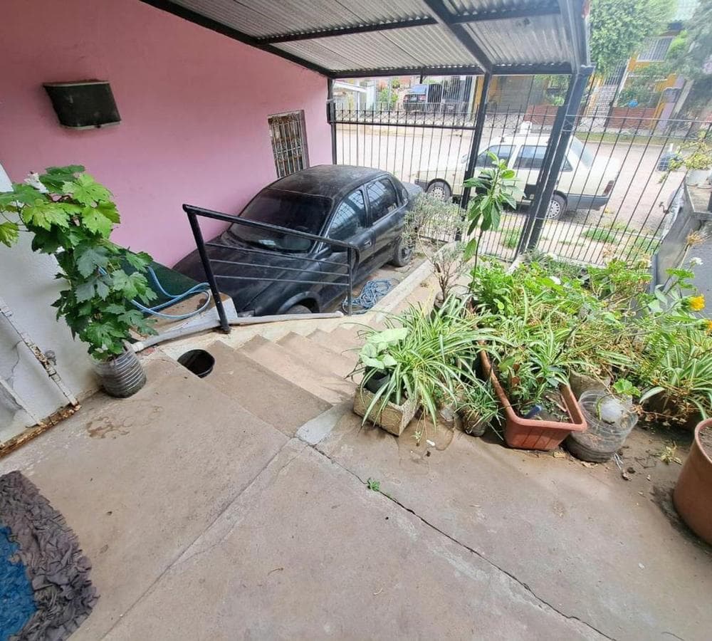4-ROOM HOUSE FOR SALE IN MORENO