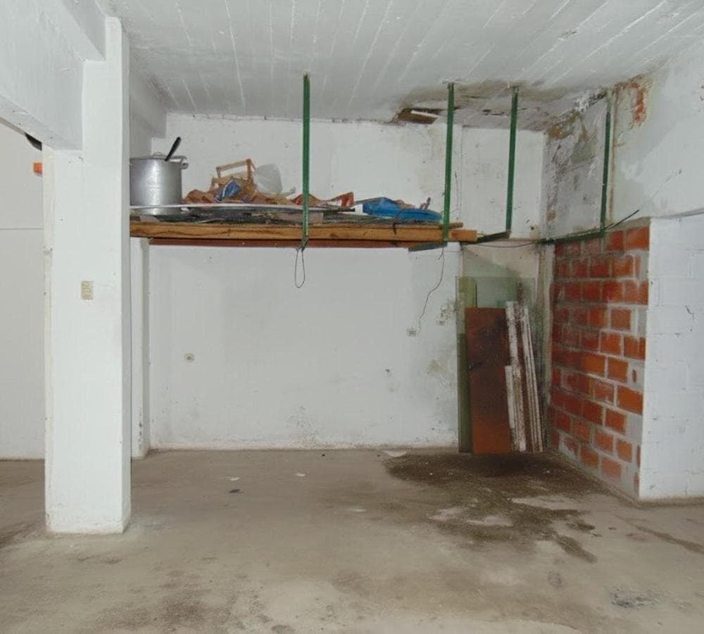 House with Commercial Space in San Miguel