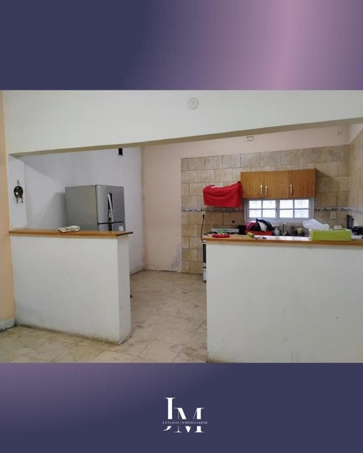 Commercial Complex + 3 Residential Units | Ideal for Investors