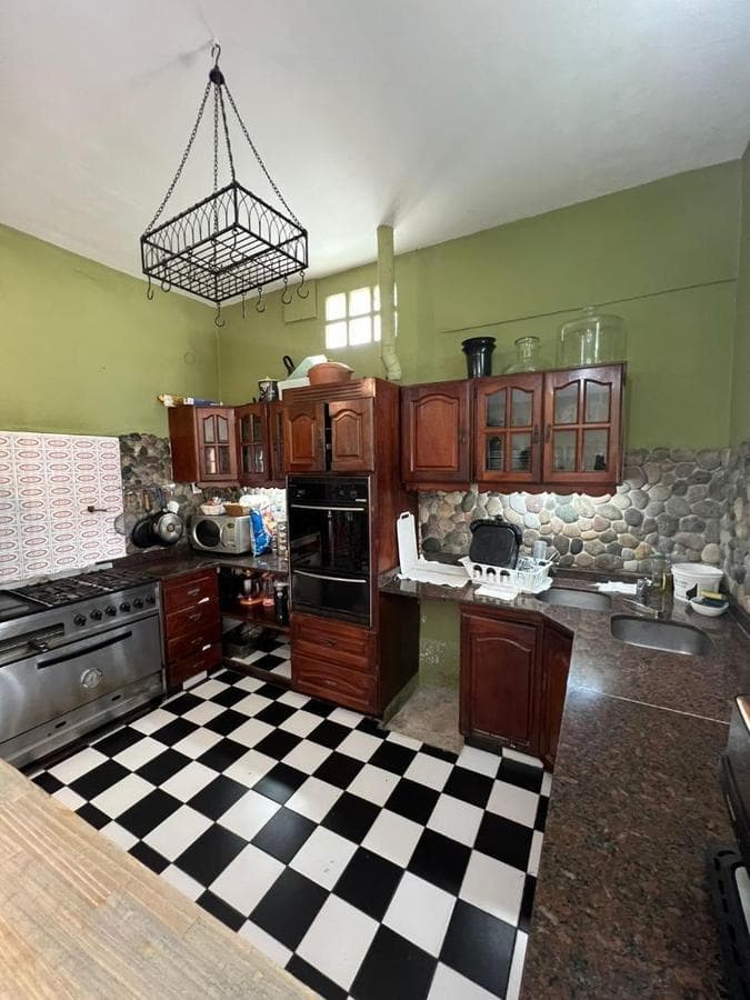 FOR SALE, QUILMES, 6-ROOM HOUSE, FINANCING AVAILABLE