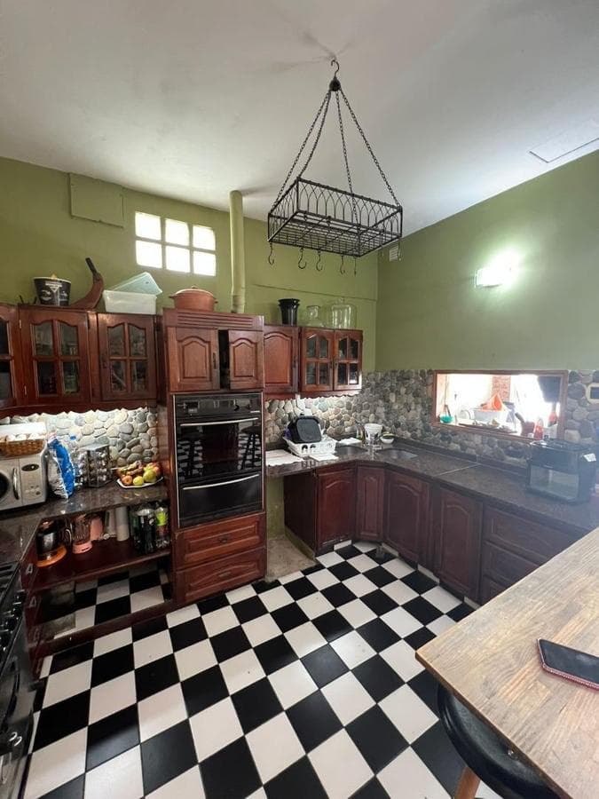 FOR SALE, QUILMES, 6-ROOM HOUSE, FINANCING AVAILABLE