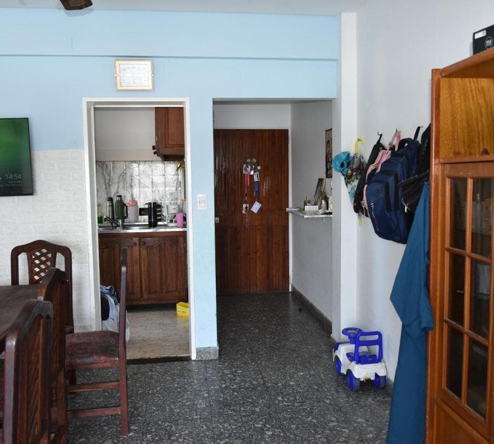 3-room apartment with a balcony in Mataderos – ideal for families