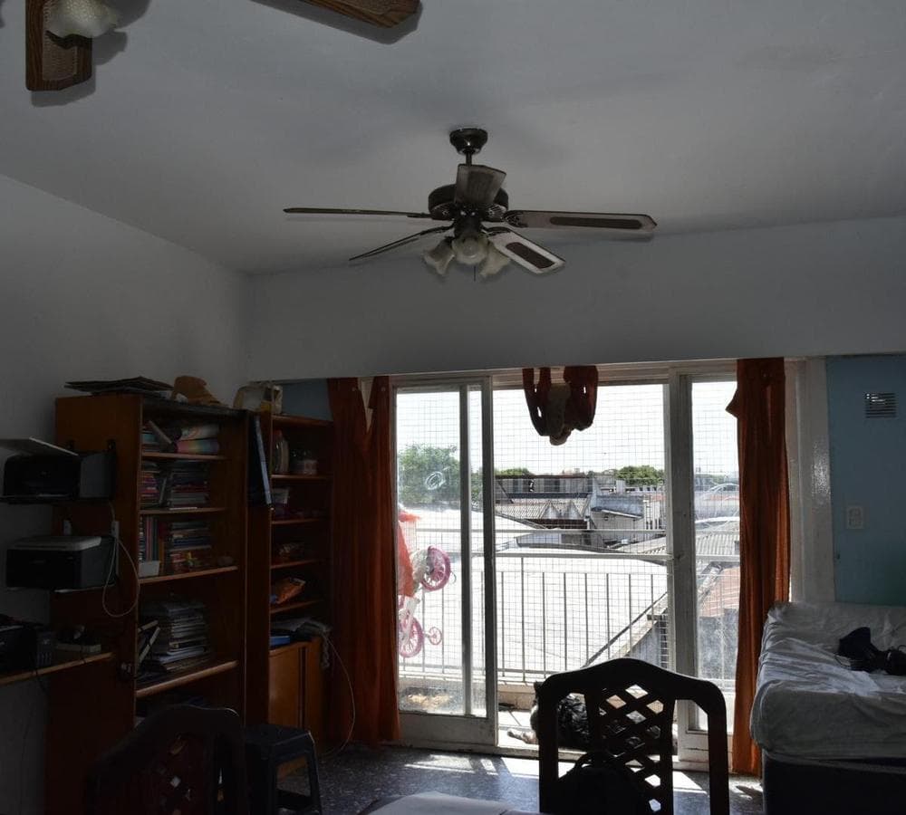 3-room apartment with a balcony in Mataderos – ideal for families