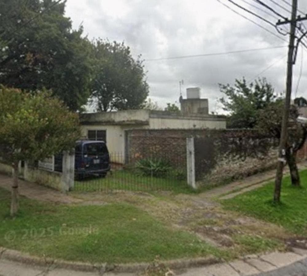3-ROOM HOUSE