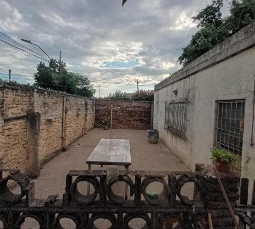 3-ROOM HOUSE