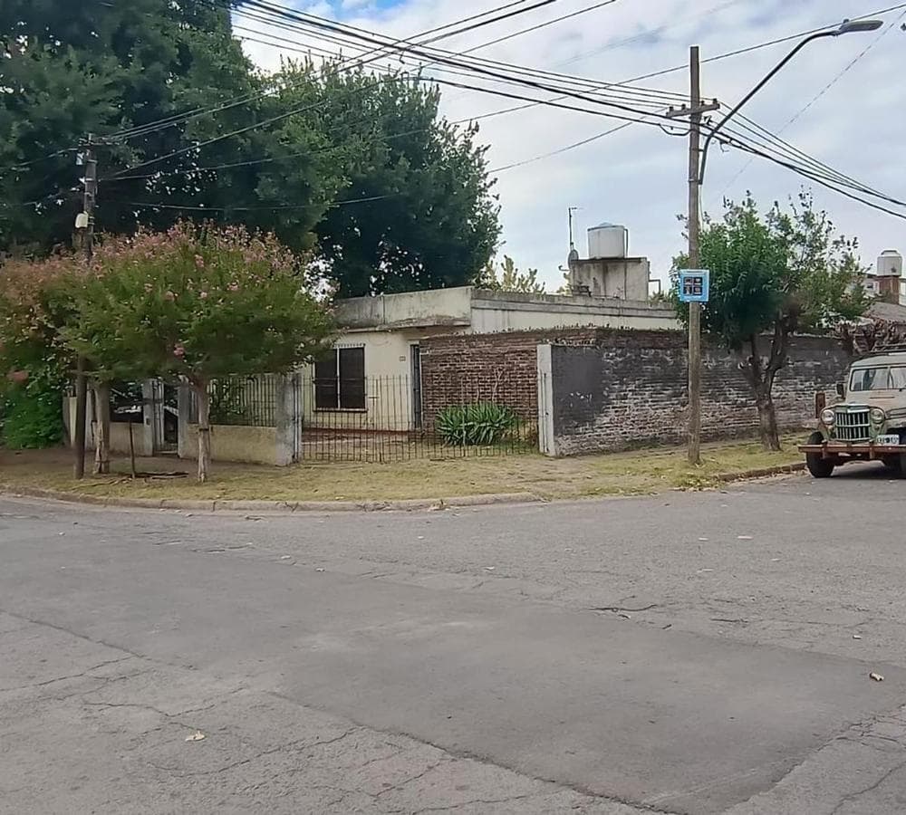 3-ROOM HOUSE