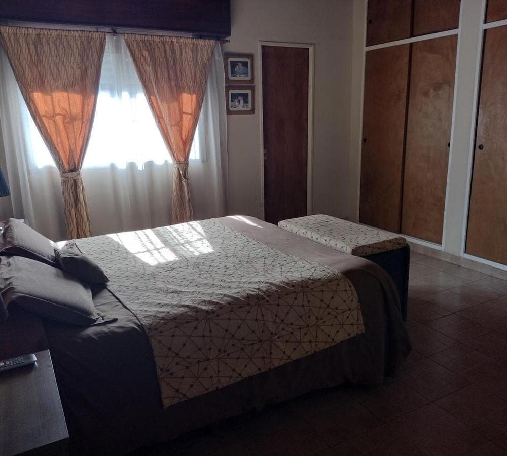 FOR SALE: 4-room house, garage, SWIMMING POOL, and BARBECUE AREA
