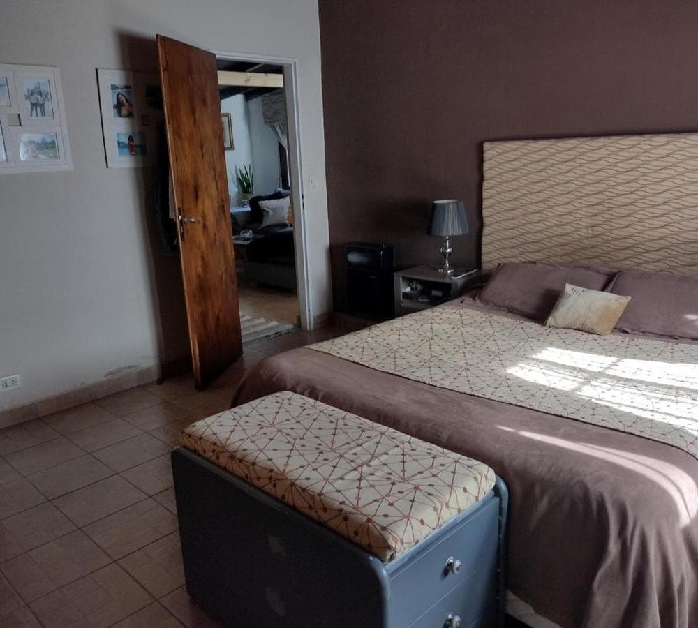 FOR SALE: 4-room house, garage, SWIMMING POOL, and BARBECUE AREA
