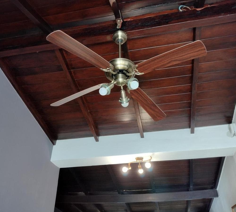 FOR SALE: 4-room house, garage, SWIMMING POOL, and BARBECUE AREA