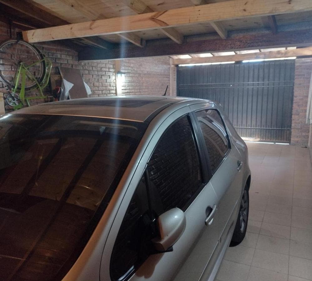 FOR SALE: 4-room house, garage, SWIMMING POOL, and BARBECUE AREA