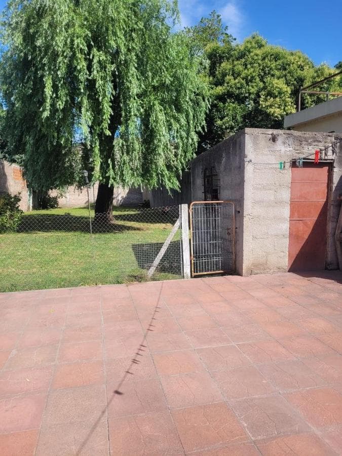 4-ROOM HOUSE FOR SALE WITH GARDEN IN MORENO