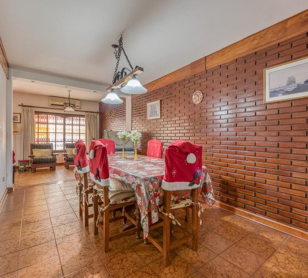 6-ROOM HOUSE FOR SALE IN DOWNTOWN SAN MIGUEL—MORTGAGE AVAILABLE