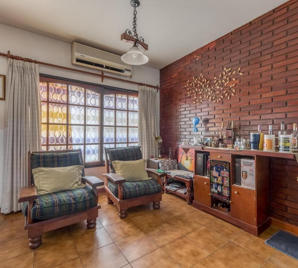 6-ROOM HOUSE FOR SALE IN DOWNTOWN SAN MIGUEL—MORTGAGE AVAILABLE